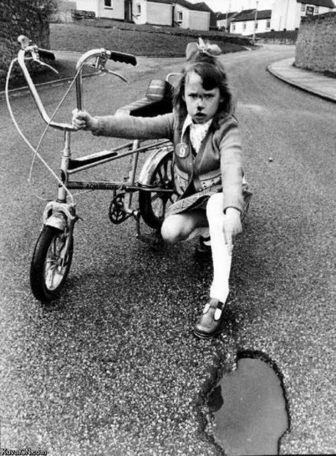 Problème sur la route, nid de poule. Vélo41
